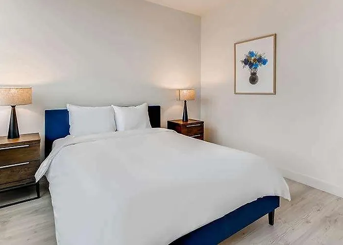 Sentral Michigan Avenue 3*