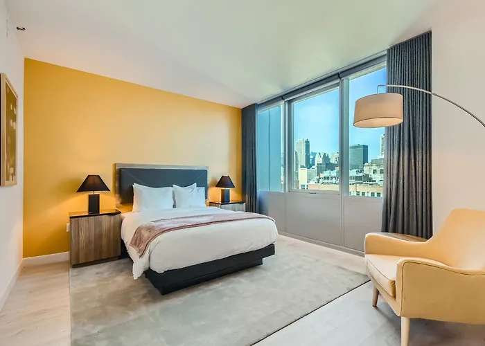 Sentral Michigan Avenue Hotel