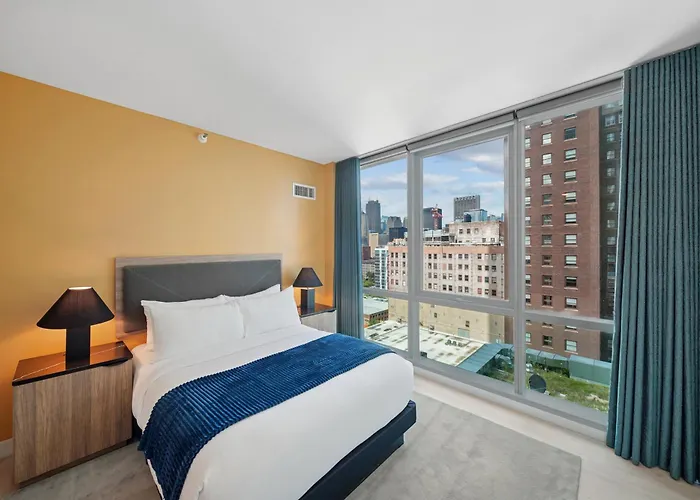 Sentral Michigan Avenue Hotel
