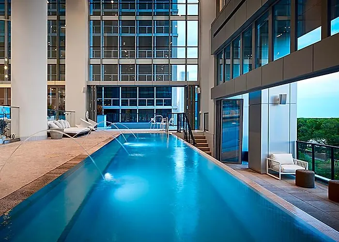 Sentral Michigan Avenue Hotel